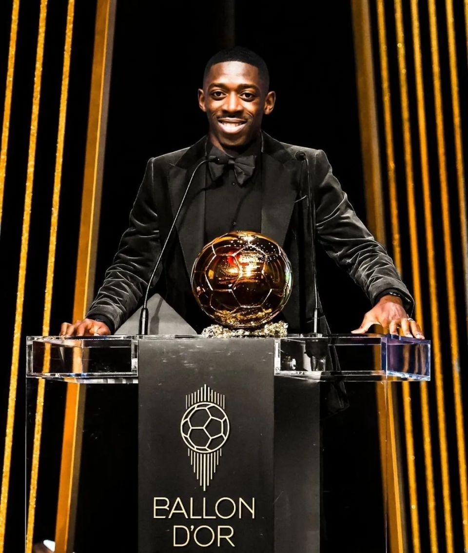 《决胜巅峰》官宣：首赛季全英雄全皮肤免费